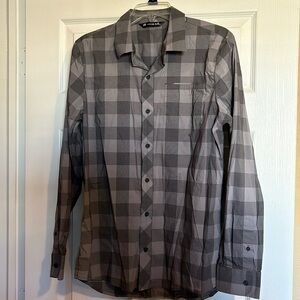 Travis Mathew men’s gray long sleeve button down shirt size medium